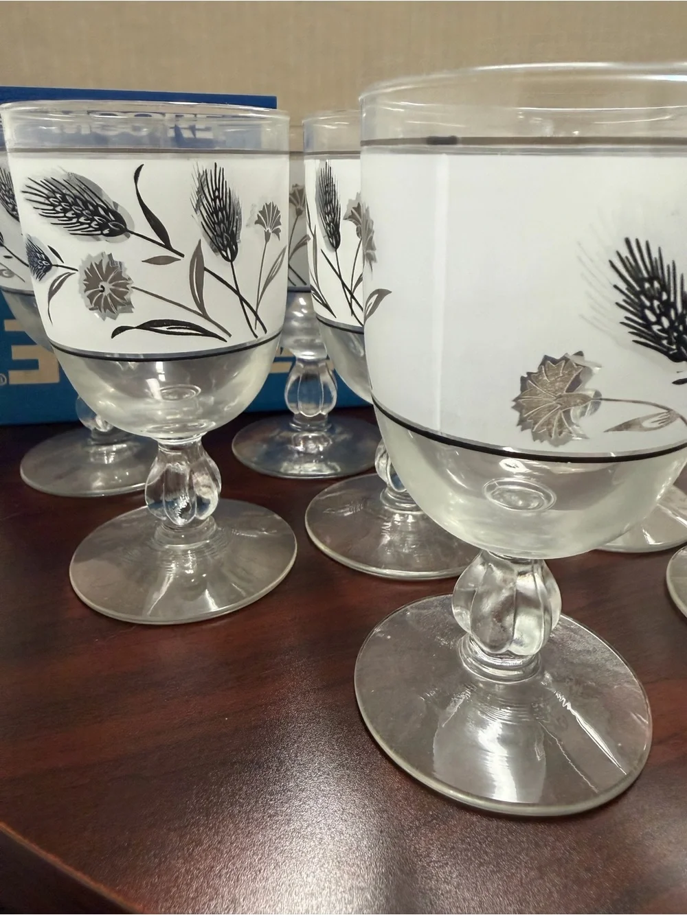 Black & White Floral Stemmed Glasses - Set of 8 Libbey Wheat pattern Vintage